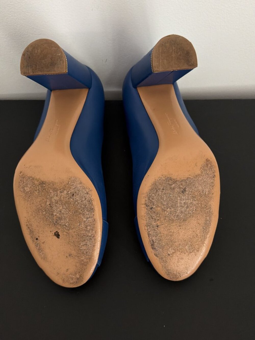 **Salvatore Ferragamo Blue Leather Heels – Size 8.5** - Picture 4 of 5
